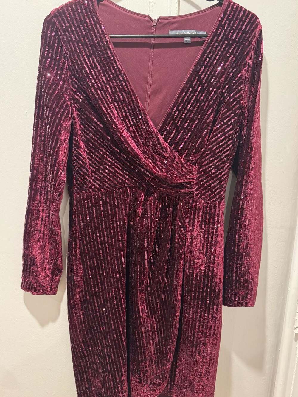 Julia Jordan Women's Burgundy Sequin Velvet Long Sleeve Wrap Dress Size 6